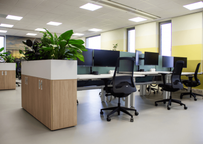 Werkplekafscheiding-planten-met-kast